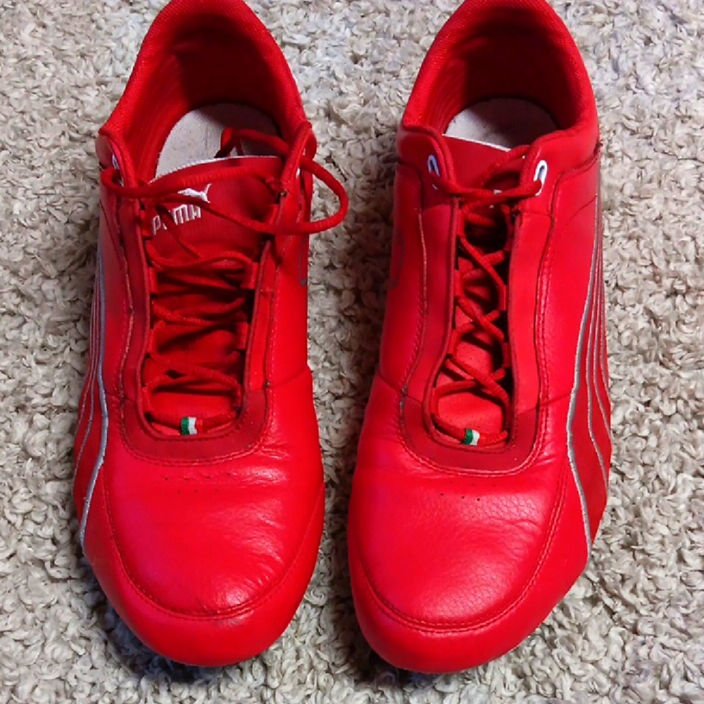 Puma Red Sneakers Monochromatic Low-Top Design
